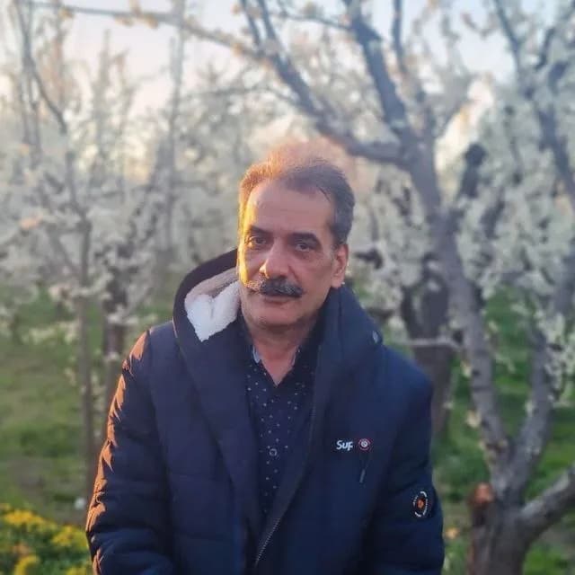 حسن اقاسی