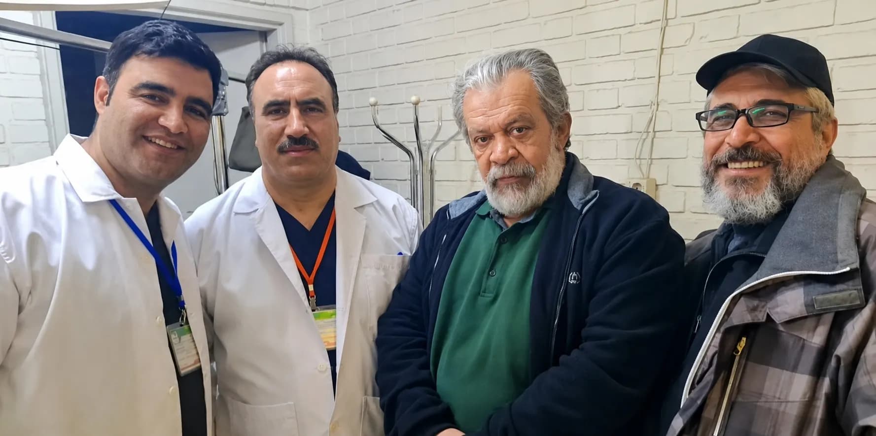 تیم درمانی کارن درمان در کنار بیماران - خدمات پزشکی در منزل تهران