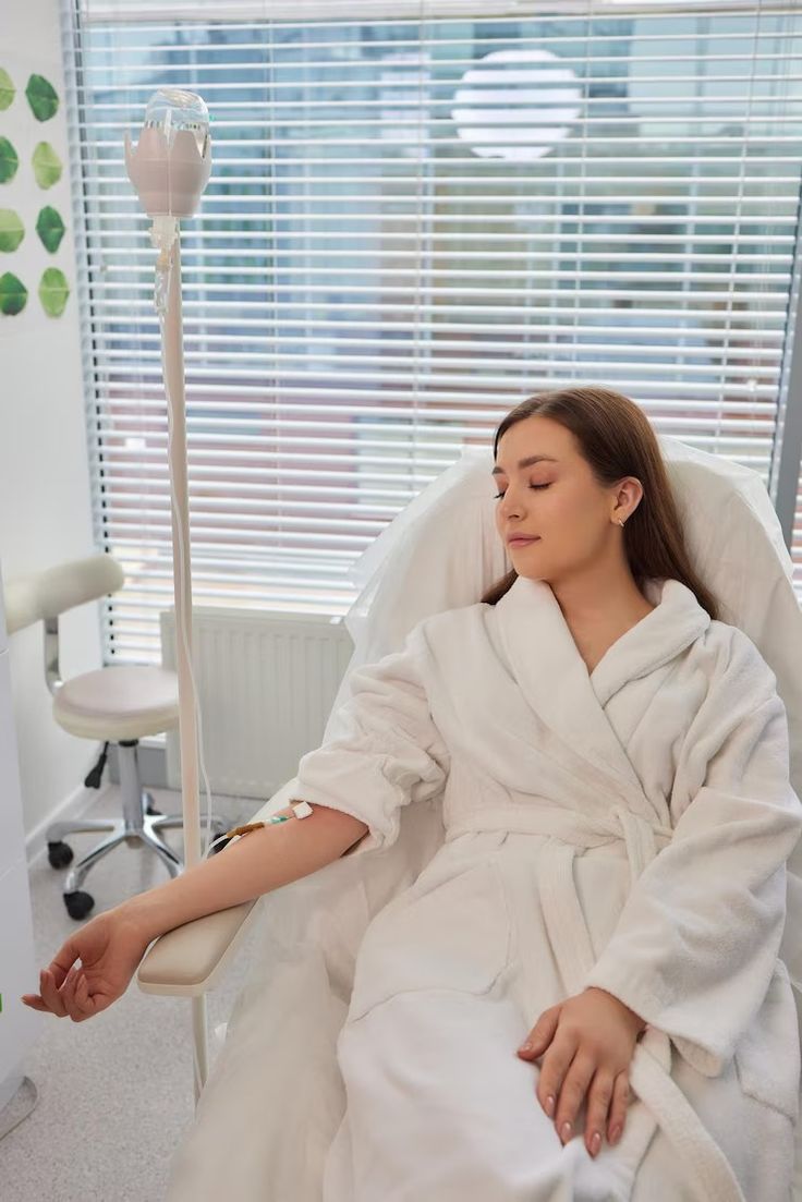 وصل سرم در منزل فرشته|شبانه روزی|اعزام فوری پرستار حرفه ای زیر 45 دقیقه